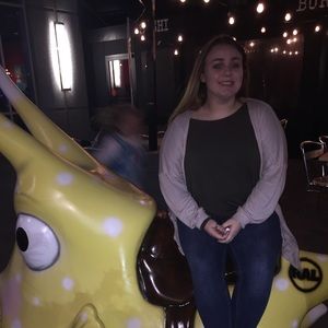 Meet your Posher, Baity